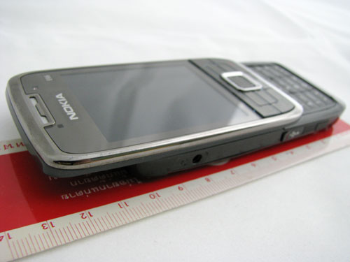 Review : Nokia E66 หรูหราสไตล์นักธุรกิจ