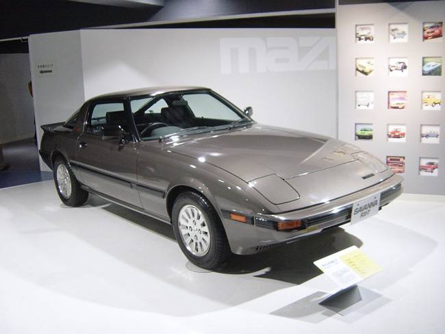 Mazda RX-7 : 25 ปีสปอร์ตสุดเร้าขุมพลังโรตารี่