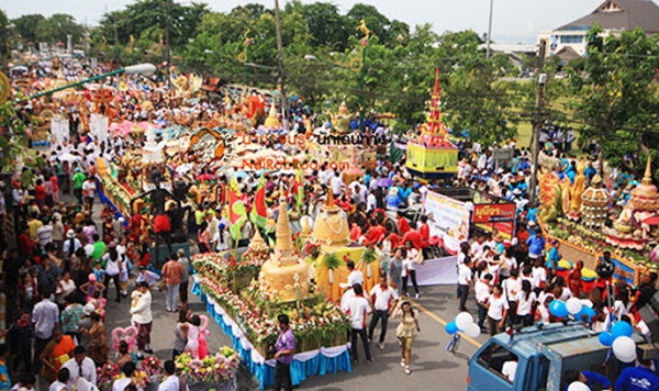 สารทไทย ประเพณีที่ดีงามของไทย เป็นการกตัญญูต่อแม่โพสพ บรรพบุรุษที่ล่วงลับก็ยังทำบุญไปให้