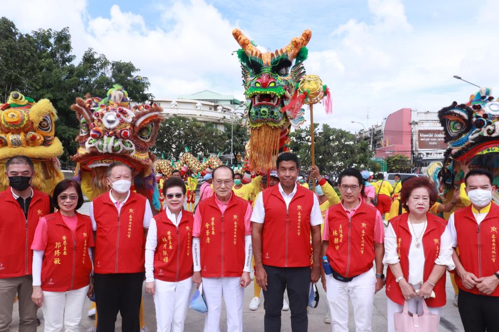 "Dr. Chatchat" joins the opening of Taiwan's Mazhou goddess parade in the 2022 Yaowarat Herbal