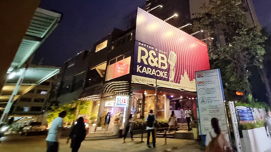 R & B Karaoke แหล่งรวมความบันเทิงของคนกรุง ครบทุกสีสันรองรับทุกไลฟ์สไตล์