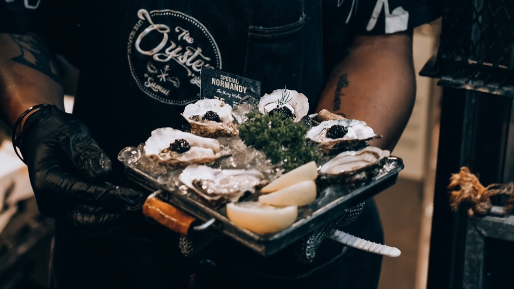 Photo Gallery The Oyster bar x Samui อีกหนึ่งร้านดังของเกาะสมุย