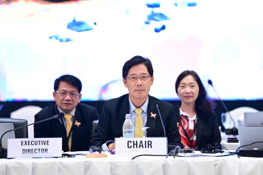Summary of UNAIDS Conference Host Thailand pushes HIV main groups to join in organizing services to reduce stigma and end in 73