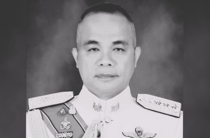 urgent!  Pol Lt Gen Panya Pinsuk was shot dead in his house.