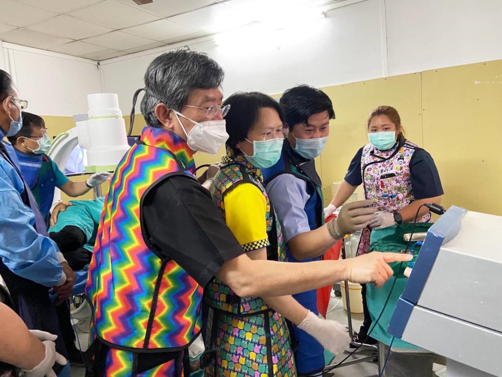 タイは「ブータン」が消化器内視鏡検査センターを設立するのを支援します ラジャビティ病院は外科医の訓練を支援します