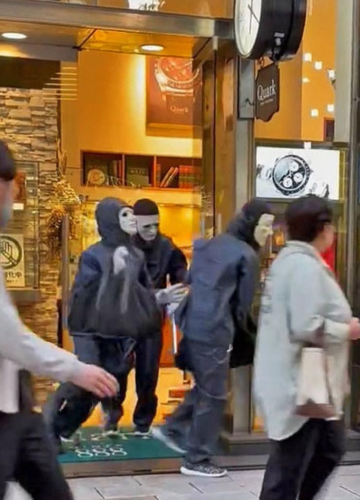 “Four young suspects arrested for Rolex store robbery in Tokyo’s Ginza district”