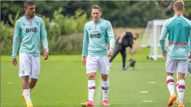 'เบิร์นลีย์' จับมือพันธมิตร BK8 สปอนเซอร์คาดหน้าอกเสื้อซ้อมต่อ