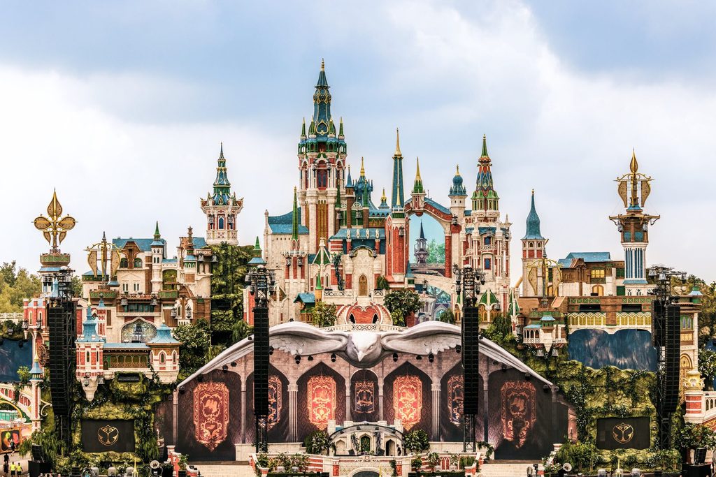 เทศกาล Tomorrowland ตายเพิ่มอีกหนึ่ง เป็นชายไทยหมดสติก่อนนำส่งรพ.แต่ ...