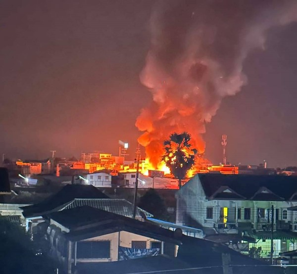 Massive Fire Breaks Out at Historic In Buri Market in Sing Buri Province