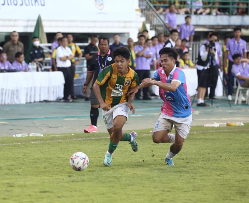 Chompoo Fah Suankularb Advances to Chaturamit Football Final After 3 Consecutive Wins