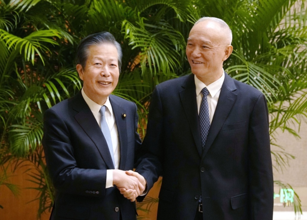 日本の公明党党首は、中国に魚介類の禁輸をやめるよう説得したいと考えている。