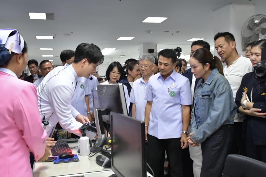 Chonnan Srikaew Transforms Roi Et Hospital Card Room into Government Center for 30 Baht Treatment Everywhere