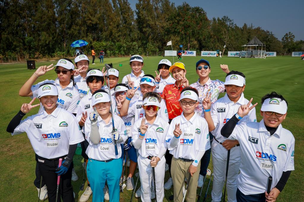 BDMS Junior Golf Clinic 2023-2024 Closing with Pro Waen and Young Swingers – Singha Program Representatives