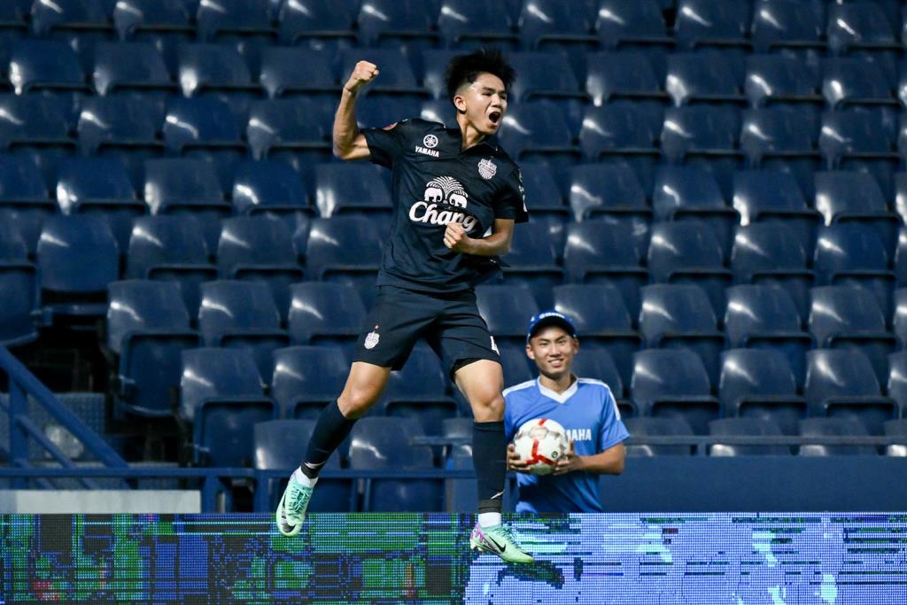 Buriram United vs Uthai Thani FC: Football Revo Cup 2023/24 Round of 16 Match Highlights and Penalty Shootout Drama