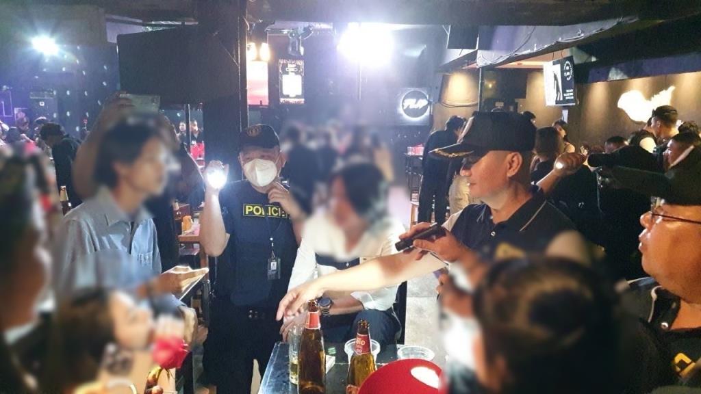 ปคม.บุกจับผับเถื่อน Flip Rangsit ปล่อยเด็กอายุต่ำกว่า 20 ใช้บริการถึง 65 คน