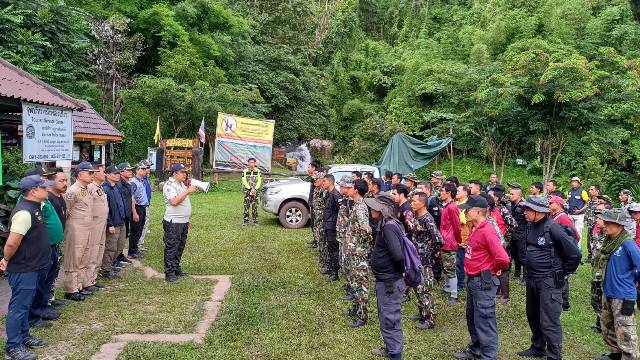 (คลิป)ไร้วี่แวว!หนุ่มโพนพิสัยเที่ยวลานสนภูสนดาว หายตัวปริศนาตั้งแต่ 4 กรกฎาฯ จนท.บินส่อง-เดินค้นหายังไม่พบ