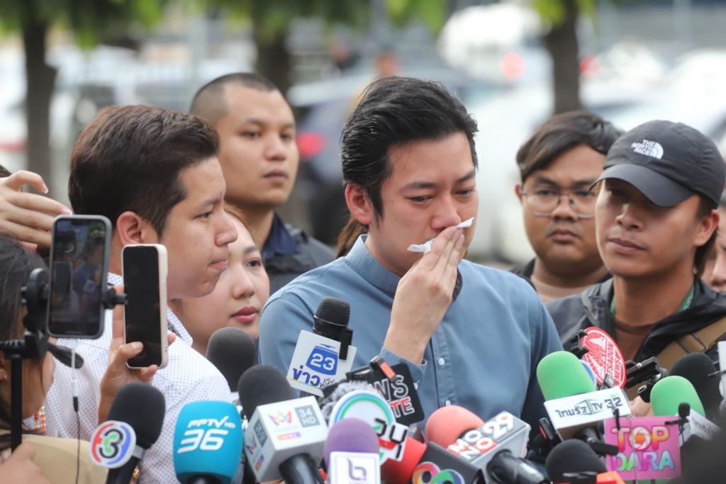 “เชน ธนา” ร่ำไห้รับทราบข้อหาโกง 79 ล้าน อ้างเครียด เชื่อเป็นคดีแพ่ง แต่กลับถูกดำเนินคดีอาญา