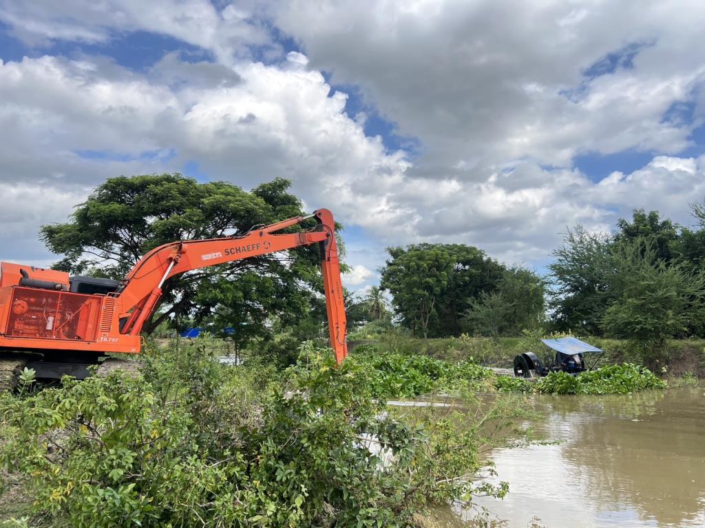 ภาพประกอบข่าว: ชป.  เดินหน้า “คืนคลองใส” เร่งกำจัดผักตบ–วัชพืชทั่วประเทศ เพิ่มประสิทธิภาพระบายน้ำรับมือฤดูแล้ง