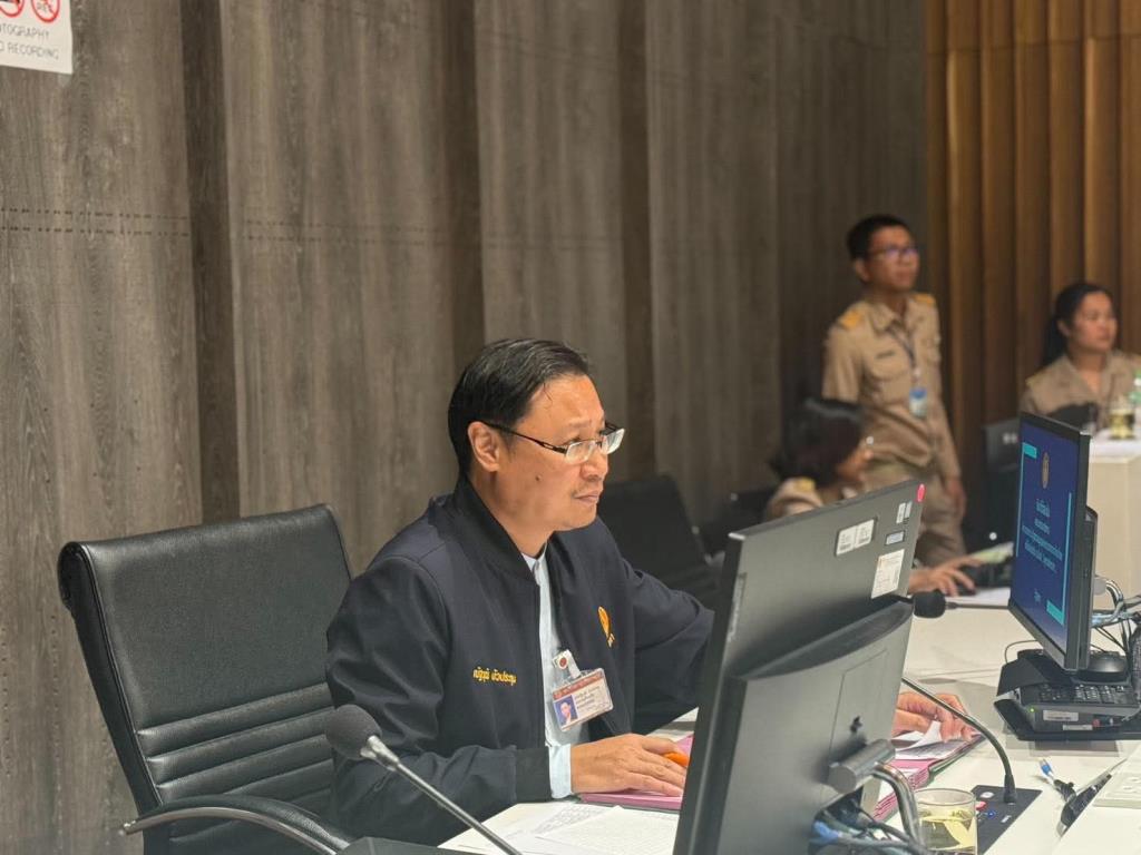 ภาพประกอบข่าว: กมธ.แก้รธน.ลงคะแนนลับเคาะ “ณัฐวุฒิ” นั่งปธ. ภท.-พท.ไม่รับตำแหน่ง ลุยประชุมสัปดาห์ละ 3 วัน