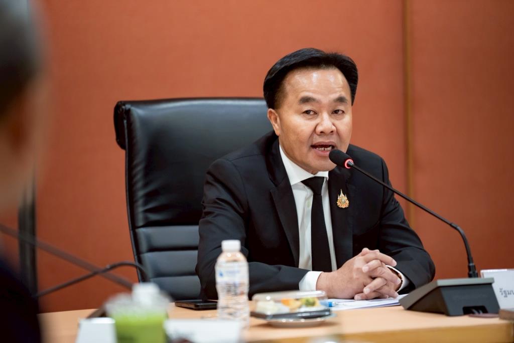 ภาพประกอบข่าว: จ่าสิงห์ ‘ขันนอต’ สมอ. เรียกประชุมด่วน คุมเข้มวินัยข้าราชการ ย้ำ เครื่องใช้ไฟฟ้าต้องปลอดภัย เหล็กต้องได้มาตรฐาน