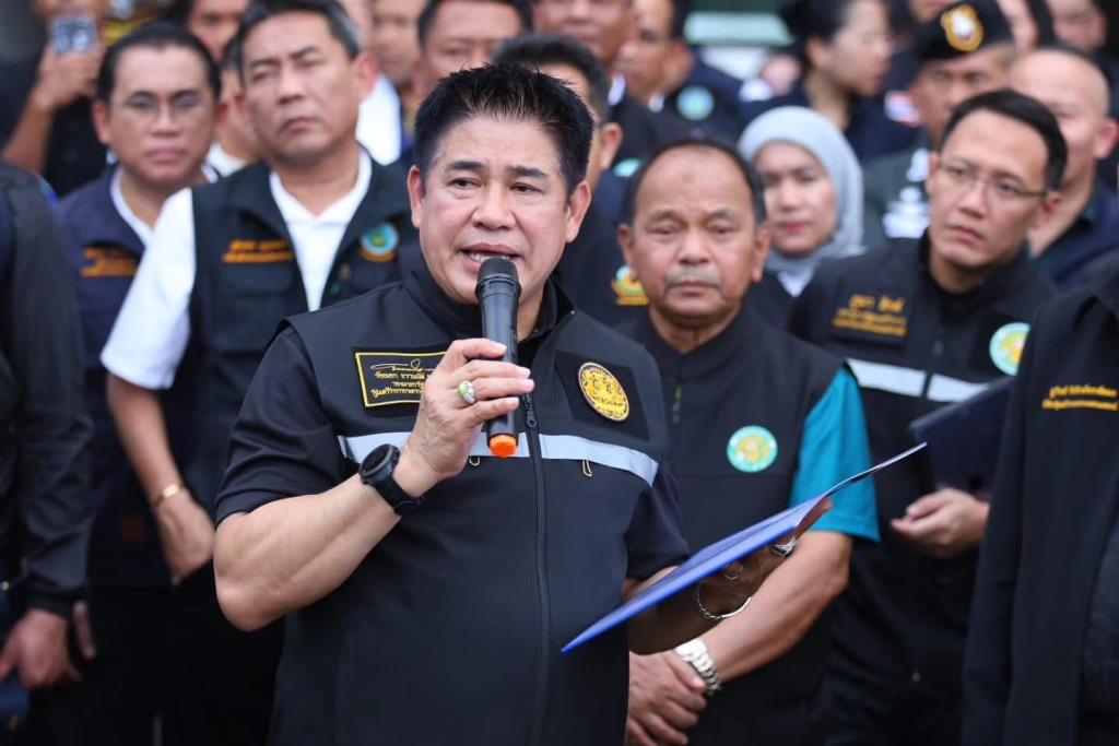 ภาพประกอบข่าว: “ธรรมนัส” โต้ข่าวลือ ยันไม่ได้ลาออก พร้อมทำงานเต็มสูบช่วยประชาชน