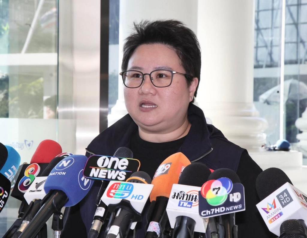 ภาพประกอบข่าว: ภท.แจ้งสส.พรรคร่วม-รมต.พร้อมเปิดประชุมวิสามัญแก้รธน. คาด 8 ธ.ค. สั่งเตรียมข้อมูลสู้ซักฟอก-อุบดึง 2 พท.