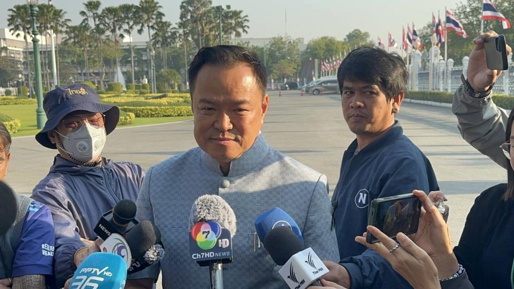 นายกฯสั่งพิจารณามาตรการเพิ่ม ลดภาระผู้ประกอบการพื้นที่ไฟใต้ ให้ประเมิน ...