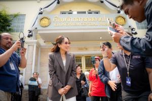 ตำรวจจับกุมแก๊งค้ายาเสพติดข้ามชาติ พบยาบ้า 2 ล้านเม็ดในคลังสินค้า