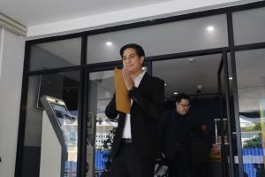 ตำรวจปิดคดีแก๊งปล้นร้านทอง 4 จังหวัด ใช้ปืนปลอม-รถหลบหนี 3 คัน