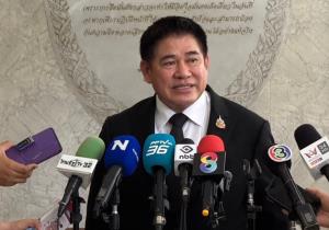 ส.ส.พรรคก้าวไกลชี้ งบฯ 3.75 หมื่นล้าน ใช้ไม่คุ้มค่า หลังรัฐบาลอนุมัติโครงการรถไฟฟ้าสายสีแดง